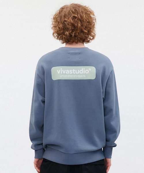 VIVASTUDIO(ビバスタジオ)の「ボックスロゴ クルーネックトレーナー/スウェット(スウェット・メンズ・ブラック/ネイビー/グレー/グリーン・M/L)」の3枚目の写真