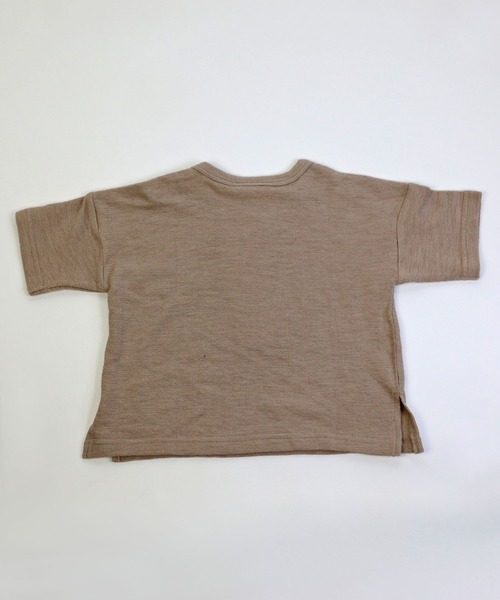 PEANUTS(ピーナッツ)の「SNOOPY/スヌーピー デコボコ天竺プリントTシャツ(Tシャツ/カットソー・キッズ・チャコールグレー/ライトベージュ・110cm/100cm/120cm/130cm/140cm/90㎝/150cm/160cm/90cm)」の3枚目の写真