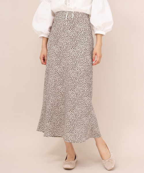 one after another NICE CLAUP(ワンアフターアナザーナイスクラップ)の「うしろレースアップチューリップスカート(スカート・レディース・アイボリー/ブラック系その他/モカ/グリーン系その他/ベージュ系その他/ブラウン系その他/チェック・FREE)」の5枚目の写真