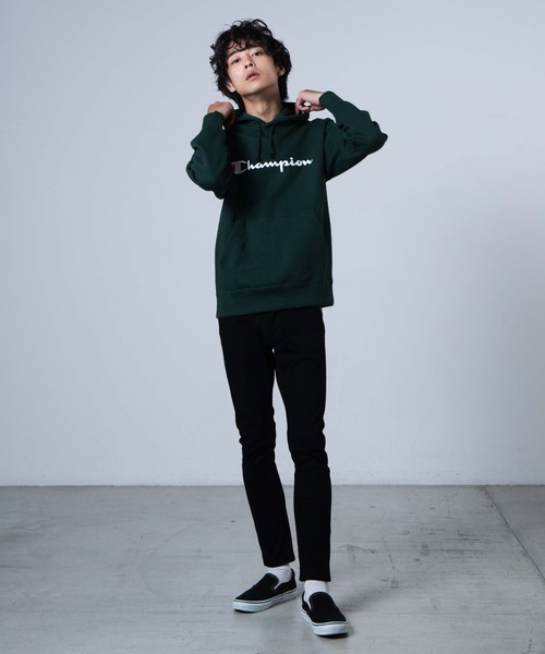 Champion(チャンピオン)の「WEGO/Champion 起毛ロゴプルパーカー(パーカー・メンズ・ホワイト/ブラック/ダークグリーン・LARGE/MEDIUM)」の12枚目の写真