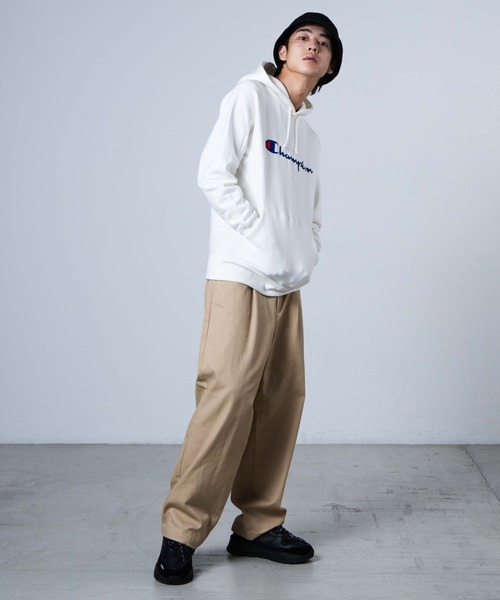 Champion(チャンピオン)の「WEGO/Champion 起毛ロゴプルパーカー(パーカー・メンズ・ホワイト/ブラック/ダークグリーン・LARGE/MEDIUM)」の6枚目の写真