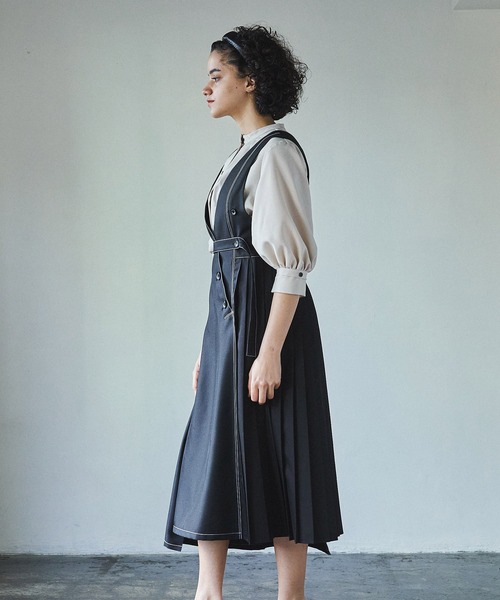UNITED TOKYO（ユナイテッドトウキョウ）の「プリーツドッキングジャンスカ（ワンピース・レディース・ブラック/ベージュ・1/2）」の17枚目の写真