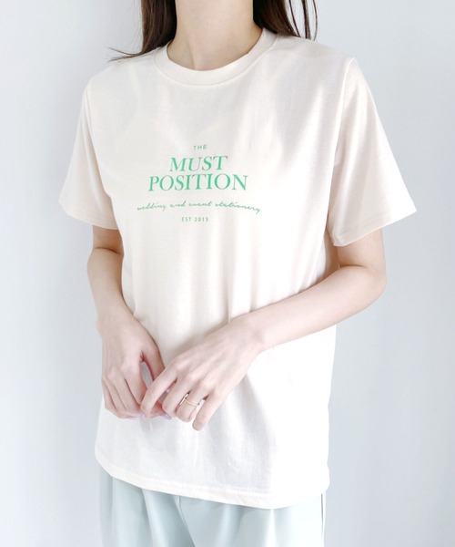 CLEA（クレア）の「center logo tee（Tシャツ/カットソー・レディース・ホワイト/ブラウン/グレイッシュベージュ・FREE）」の2枚目の写真