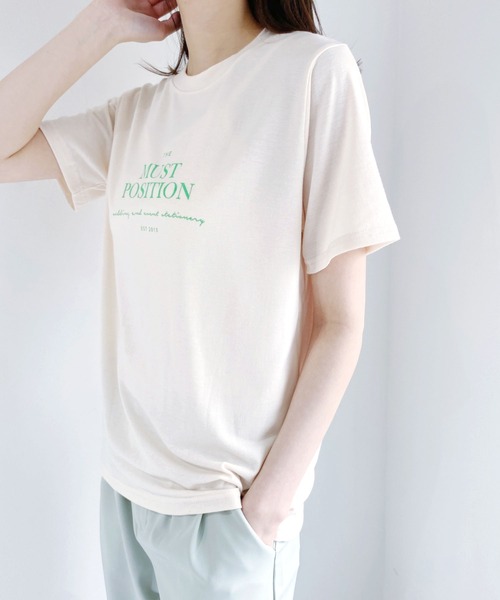 CLEA（クレア）の「center logo tee（Tシャツ/カットソー・レディース・ホワイト/ブラウン/グレイッシュベージュ・FREE）」の5枚目の写真