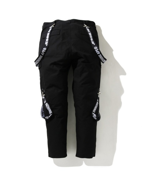 A BATHING APE(アベイシングエイプ)の「BAPE X JESSIE REYEZ 6POCKET PANTS M(カーゴパンツ・メンズ・ブラック・LARGE/SMALL/X-LARGE/MEDIUM/XX-LARGE)」の2枚目の写真