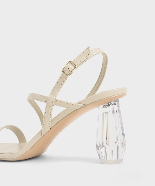 チャールズ&キース、未使用ヒールサンダル CHARLES & KEITH メタリックアクセント ヒールサンダル （Chalk