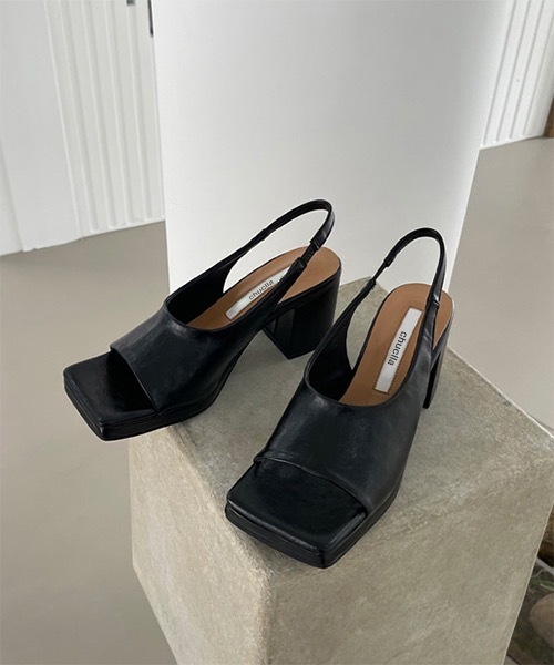 chuclla（チュクラ）の「Square-toe strap sandal chs137（サンダル・レディース・ホワイト/ブラック/イエロー・38/37/40/36/39）」の3枚目の写真