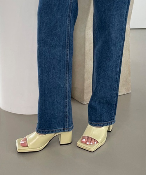 chuclla（チュクラ）の「Square-toe strap sandal chs137（サンダル・レディース・ホワイト/ブラック/イエロー・38/37/40/36/39）」の9枚目の写真