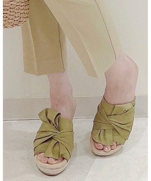 DRESKIP（ドレスキップ）の「◆ねじりリボンまが～るサンダル（サンダル・レディース・ブラック/グリーン/ブラウン系/ベージュ系・35/45/25）」の4枚目の写真