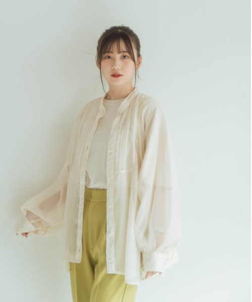 nemne store（ネンネストア）の「木漏れ日に光るシアードレスシャツ（シャツ/ブラウス・レディース・ホワイト/ライトブルー/イエロー/ブルー/ライトグリーン/アイボリー/モカ/その他1・フリー）」の3枚目の写真