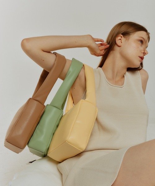 SAMO ONDOH（セイモオンド）の「【SAMO ONDOH】SPONGE BAG M LAMBSKIN / セイモオンド スポンジバッグ M ラムスキン（ショルダーバッグ・レディース・ブラック/ピンク/グリーン/クリーム/ブラウン/ブルー/レモンイエロー/スモーキーグリーン系・FREE）」の9枚目の写真