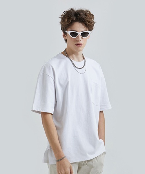 AT THE MOMENT(アットザモーメント)の「【AT THE MOMENT 】ビッグポケット オーバーサイズティーシャツ / Big Pocket Oversized T-shirt(Tシャツ/カットソー・メンズ・ホワイト/ブラック/ベージュ/ブルーグレー・MEDIUM/LARGE)」の9枚目の写真