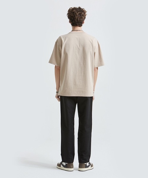 AT THE MOMENT(アットザモーメント)の「【AT THE MOMENT 】ビッグポケット オーバーサイズティーシャツ / Big Pocket Oversized T-shirt(Tシャツ/カットソー・メンズ・ホワイト/ブラック/ベージュ/ブルーグレー・MEDIUM/LARGE)」の8枚目の写真