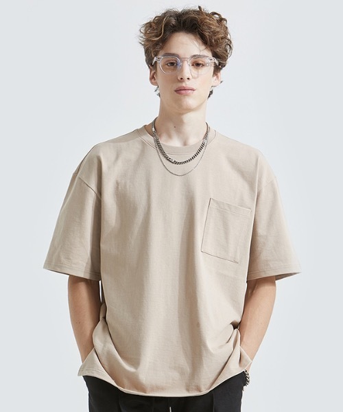AT THE MOMENT(アットザモーメント)の「【AT THE MOMENT 】ビッグポケット オーバーサイズティーシャツ / Big Pocket Oversized T-shirt(Tシャツ/カットソー・メンズ・ホワイト/ブラック/ベージュ/ブルーグレー・MEDIUM/LARGE)」の12枚目の写真