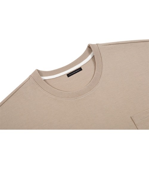 AT THE MOMENT(アットザモーメント)の「【AT THE MOMENT 】ビッグポケット オーバーサイズティーシャツ / Big Pocket Oversized T-shirt(Tシャツ/カットソー・メンズ・ホワイト/ブラック/ベージュ/ブルーグレー・MEDIUM/LARGE)」の21枚目の写真