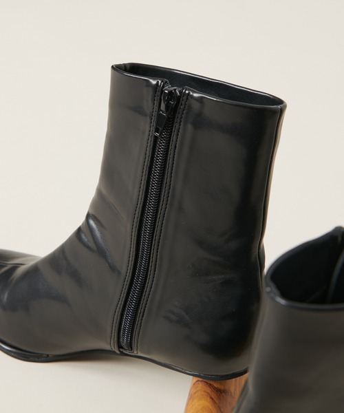 natural couture（ナチュラルクチュール）の「ウッドヒールデイリーブーツ（ブーツ・レディース・アイボリー/ブラック/ブラウン・MEDIUM/LARGE）」の8枚目の写真