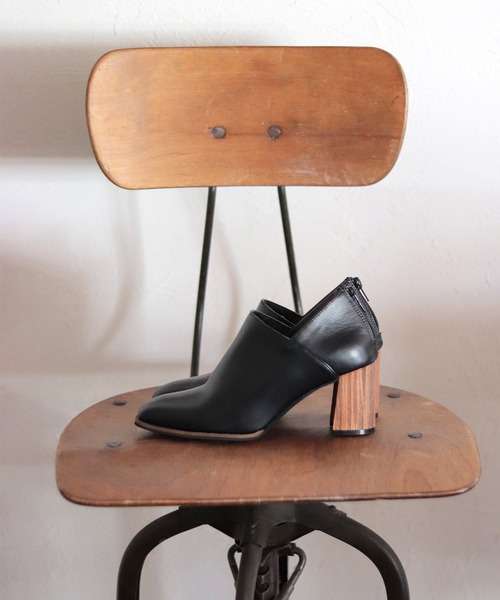 SESTO(セスト)の「ウッドヒールブーティ(ブーツ・レディース・ブラック/アイボリー/ブラウン・LL/3L/S/M/L)」の11枚目の写真