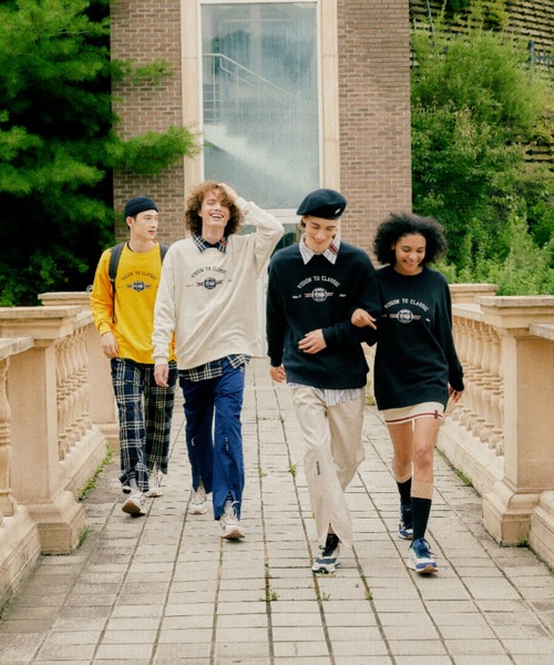 Reebok（リーボック）の「ロマンティック クラウン クルー スウェットシャツ / Romantic Crown Crew Sweatshirt（スウェット・メンズ・イエロー/オフホワイト/ブラック・MEDIUM/SMALL/X-SMALL/XXX-LARGE/LARGE/X-LARGE/XX-LARGE）」の15枚目の写真