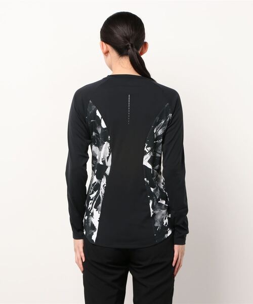 DESCENTE（デサント）の「デサント S.F.TECHグラフィックLSシャツ（Tシャツ/カットソー・レディース・ブラック/ブラック×ホワイト・XL/M/L/S）」の3枚目の写真