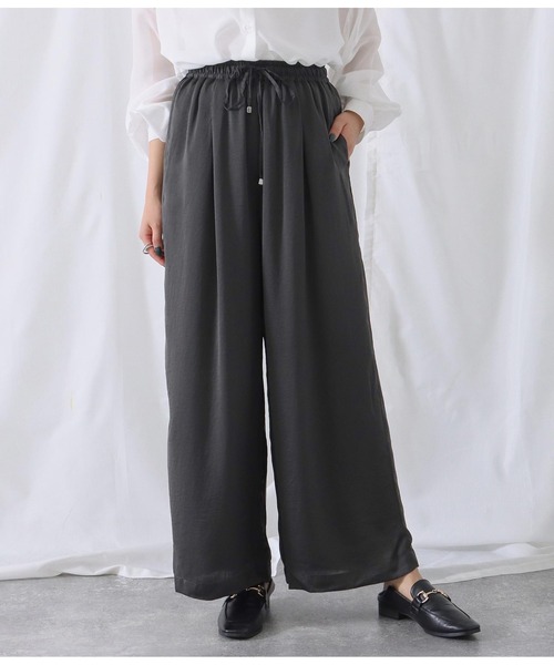 Alluge（アルージュ）の「ビンテージサテンイージーワイドパンツ（その他パンツ・レディース・ブラウン/ブラック・FREE）」の2枚目の写真