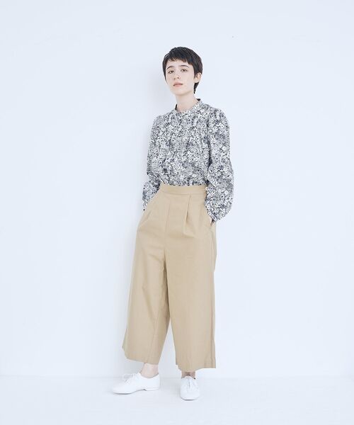 NIMES（ニーム）の「Liberty スタンドカラーブラウス（シャツ/ブラウス・レディース・ネイビー/ブルー/グリーン・F）」の11枚目の写真