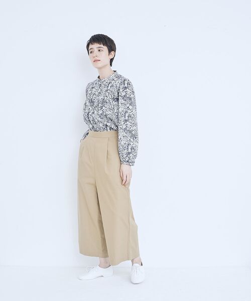 NIMES（ニーム）の「Liberty スタンドカラーブラウス（シャツ/ブラウス・レディース・ネイビー/ブルー/グリーン・F）」の12枚目の写真