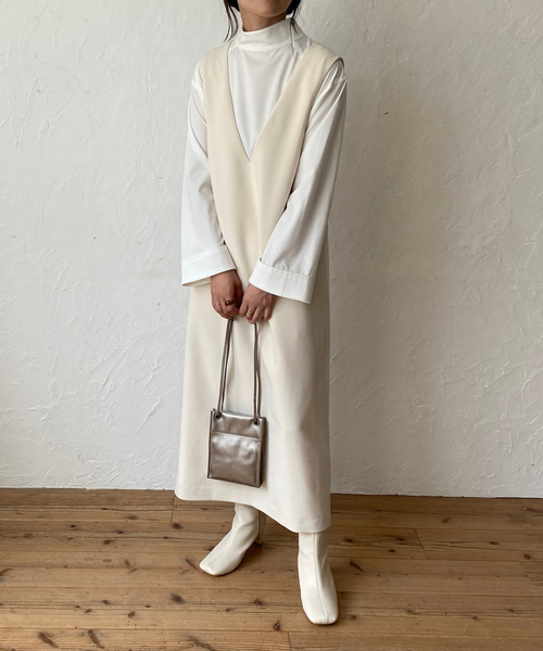 ReNorm（リノーム）の「ミニショルダーバッグ（ショルダーバッグ・レディース・グレイッシュベージュ/ブラック/ゴールド・フリー）」の8枚目の写真