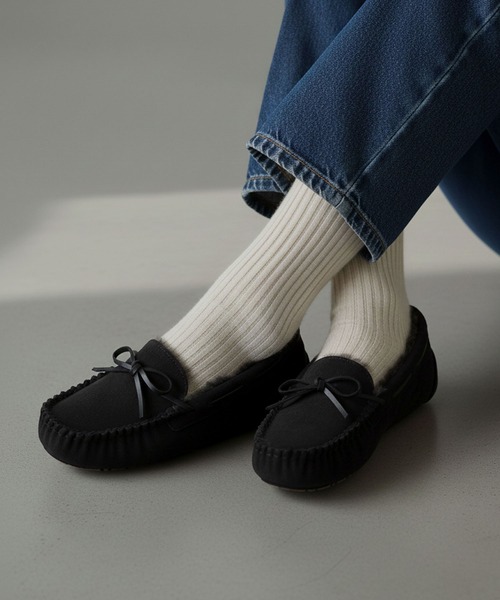 LibertyDoll(リバティードール)の「LibertyDoll フラットモカシンレースボアスリッポンシューズ(モカシン/デッキシューズ・レディース・ライトグレー/ブラック/ダークブラウン/ダークグレー/キャメル/レオパード/ベージュ/ネイビー・LL/S/M/L)」の1枚目の写真