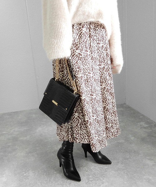 minia(ミニア)の「ポインテッドトゥフェイクレザーショートブーツ ◆(ブーツ・レディース・ブラック・S/M/L/LL)」の7枚目の写真