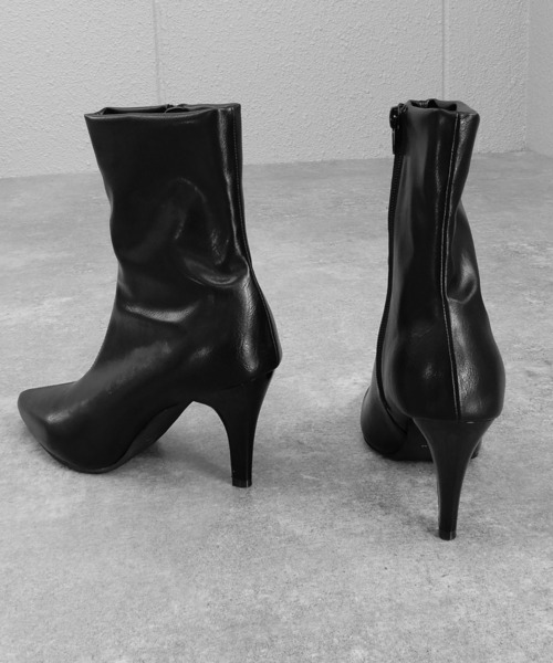 minia(ミニア)の「ポインテッドトゥフェイクレザーショートブーツ ◆(ブーツ・レディース・ブラック・S/M/L/LL)」の12枚目の写真