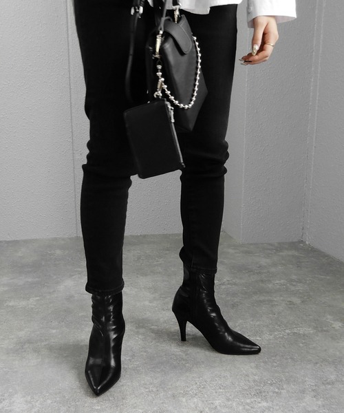 minia(ミニア)の「ポインテッドトゥフェイクレザーショートブーツ ◆(ブーツ・レディース・ブラック・S/M/L/LL)」の16枚目の写真