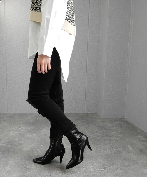 minia(ミニア)の「ポインテッドトゥフェイクレザーショートブーツ ◆(ブーツ・レディース・ブラック・S/M/L/LL)」の17枚目の写真