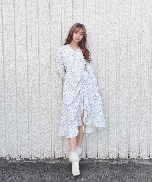 Swankiss(スワンキス)の「AU winter flower LO/P(ワンピース・レディース・ホワイト/ブラック/ベージュ・FREE)」の2枚目の写真