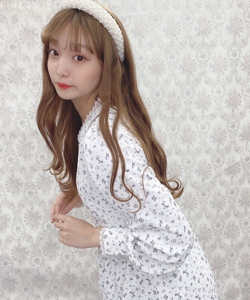 Swankiss(スワンキス)の「AU winter flower LO/P(ワンピース・レディース・ホワイト/ブラック/ベージュ・FREE)」の6枚目の写真