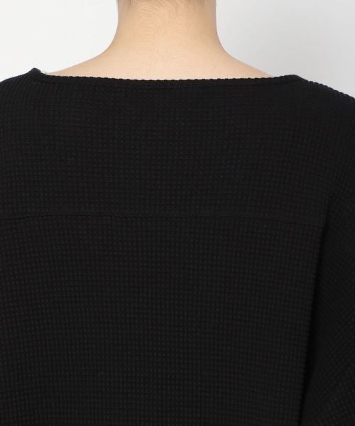 PAGEBOY（ページボーイ）の「ヘビーワッフルVネックプルオーバー（Tシャツ/カットソー・レディース・ブラック/オフホワイト/ブルー/グレイッシュベージュ・FREE）」の22枚目の写真