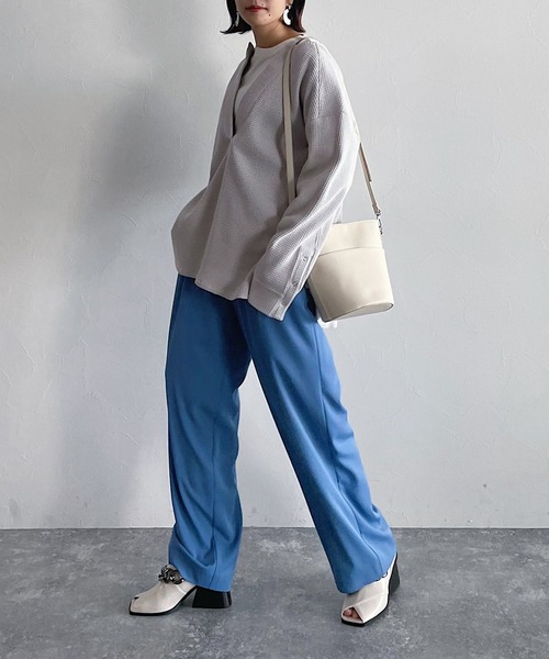 PAGEBOY（ページボーイ）の「ヘビーワッフルVネックプルオーバー（Tシャツ/カットソー・レディース・ブラック/オフホワイト/ブルー/グレイッシュベージュ・FREE）」の14枚目の写真