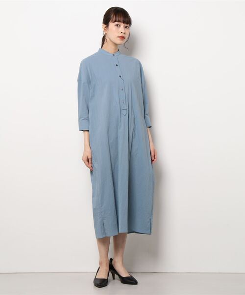 N.O.R.C by the line（ノークバイザライン）の「ナイロンストレッチバンドカラーワンピース（ワンピース・レディース・ブラック/ベージュ/カーキ/ブルー/ダークグレー・S/M/L）」の5枚目の写真