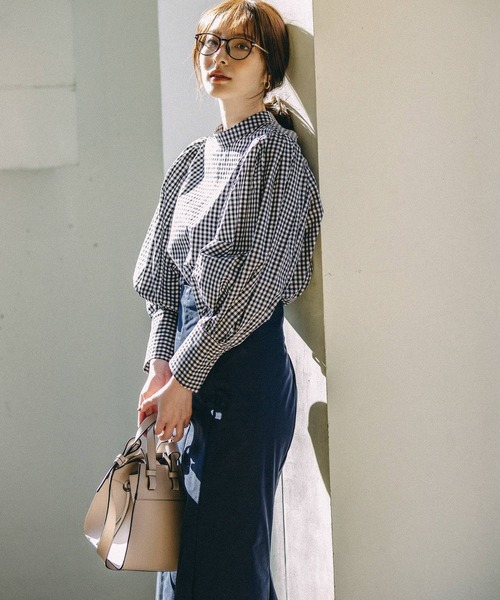 Andemiu（アンデミュウ）の「アソートパフブラウス264790（シャツ/ブラウス・レディース・オフホワイト/チェック/ベージュ/ネイビー・FREE）」の7枚目の写真