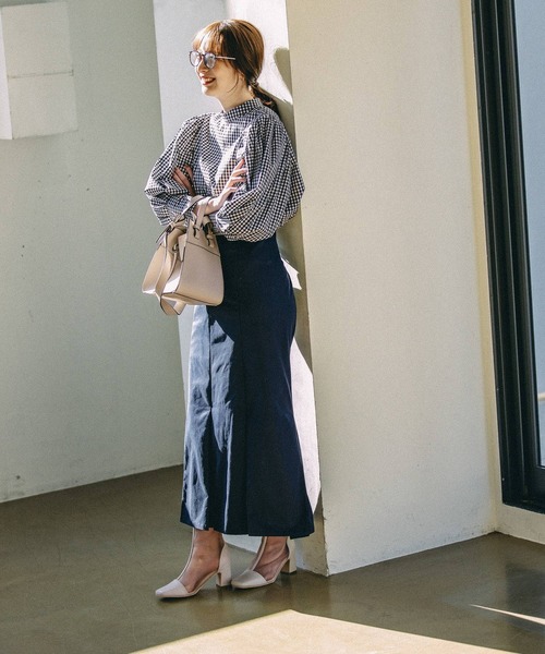 Andemiu（アンデミュウ）の「アソートパフブラウス264790（シャツ/ブラウス・レディース・オフホワイト/チェック/ベージュ/ネイビー・FREE）」の8枚目の写真