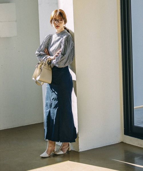 Andemiu（アンデミュウ）の「アソートパフブラウス264790（シャツ/ブラウス・レディース・オフホワイト/チェック/ベージュ/ネイビー・FREE）」の9枚目の写真