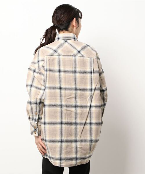 MOUSSY（マウジー）の「HEAVY FLANNEL OVER シャツ（シャツ/ブラウス・レディース・ホワイト/ネイビー/ベージュ・FREE）」の11枚目の写真