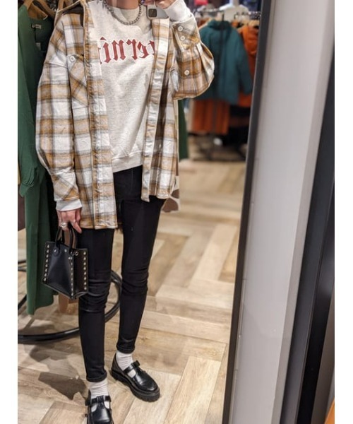 MOUSSY（マウジー）の「HEAVY FLANNEL OVER シャツ（シャツ/ブラウス・レディース・ホワイト/ネイビー/ベージュ・FREE）」の18枚目の写真