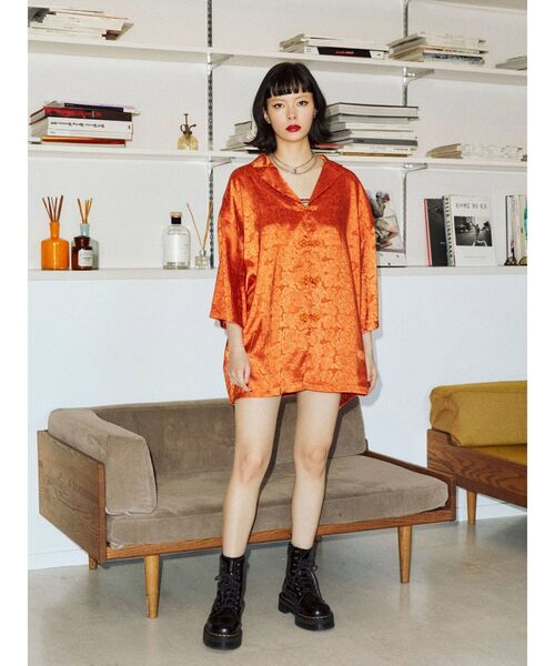 jouetie(ジュエティ)の「ローズジャガードチャイナシャツ(シャツ/ブラウス・レディース・ブラック/ネイビー/オレンジ/アイボリー・MEDIUM)」の8枚目の写真