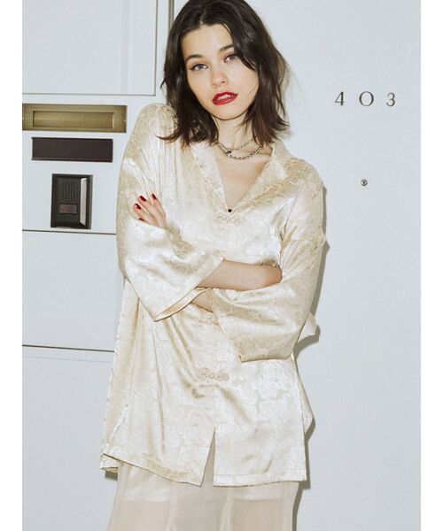 jouetie(ジュエティ)の「ローズジャガードチャイナシャツ(シャツ/ブラウス・レディース・ブラック/ネイビー/オレンジ/アイボリー・MEDIUM)」の12枚目の写真