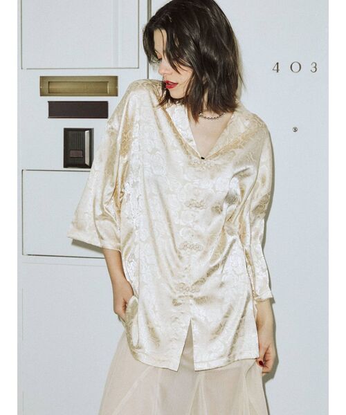 jouetie(ジュエティ)の「ローズジャガードチャイナシャツ(シャツ/ブラウス・レディース・ブラック/ネイビー/オレンジ/アイボリー・MEDIUM)」の10枚目の写真