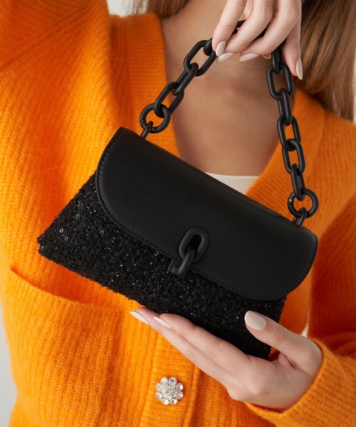 CHARLES & KEITH(チャールズ & キース)の「レン アクリルハンドルフォンポーチ / Wren Acrylic Handle Phone Pouch(ボディバッグ/ウエストポーチ・レディース・グリーン系その他2/ブラック/ブルー系その他3・XS)」の5枚目の写真