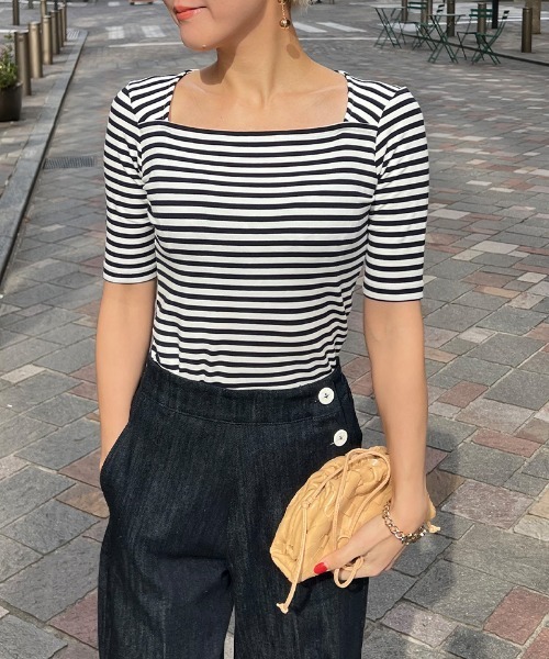JENNE（ジェンヌ）の「スクエアネック　半袖Ｔシャツ（Tシャツ/カットソー・レディース・ネイビー/レッド・SMALL/LARGE/MEDIUM）」の4枚目の写真
