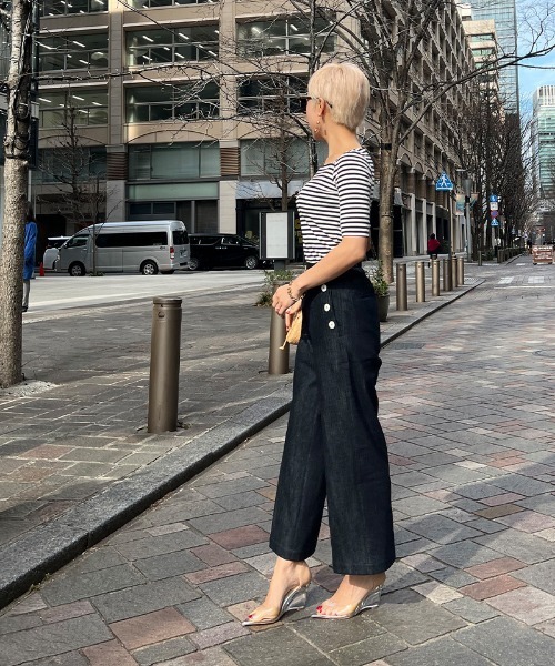 JENNE（ジェンヌ）の「スクエアネック　半袖Ｔシャツ（Tシャツ/カットソー・レディース・ネイビー/レッド・SMALL/LARGE/MEDIUM）」の6枚目の写真