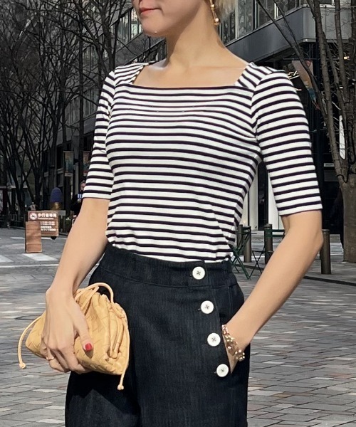 JENNE（ジェンヌ）の「スクエアネック　半袖Ｔシャツ（Tシャツ/カットソー・レディース・ネイビー/レッド・SMALL/LARGE/MEDIUM）」の12枚目の写真