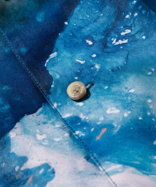 glamb(グラム)の「Watercolor SH / ウォーターカラーシャツ(シャツ/ブラウス・メンズ・ブルー/ブラック・M/L/S)」の6枚目の写真